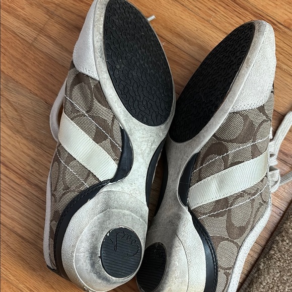 Coach Cream and Brown Sneakers - Picture 4 of 4